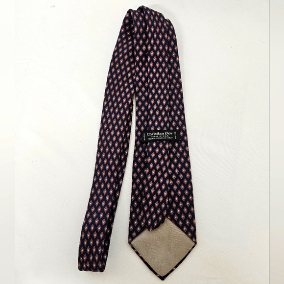 Christian Dior Silk Neckyie in Navy and Red Interlocking Diamond Pattern - Picture 7 of 8